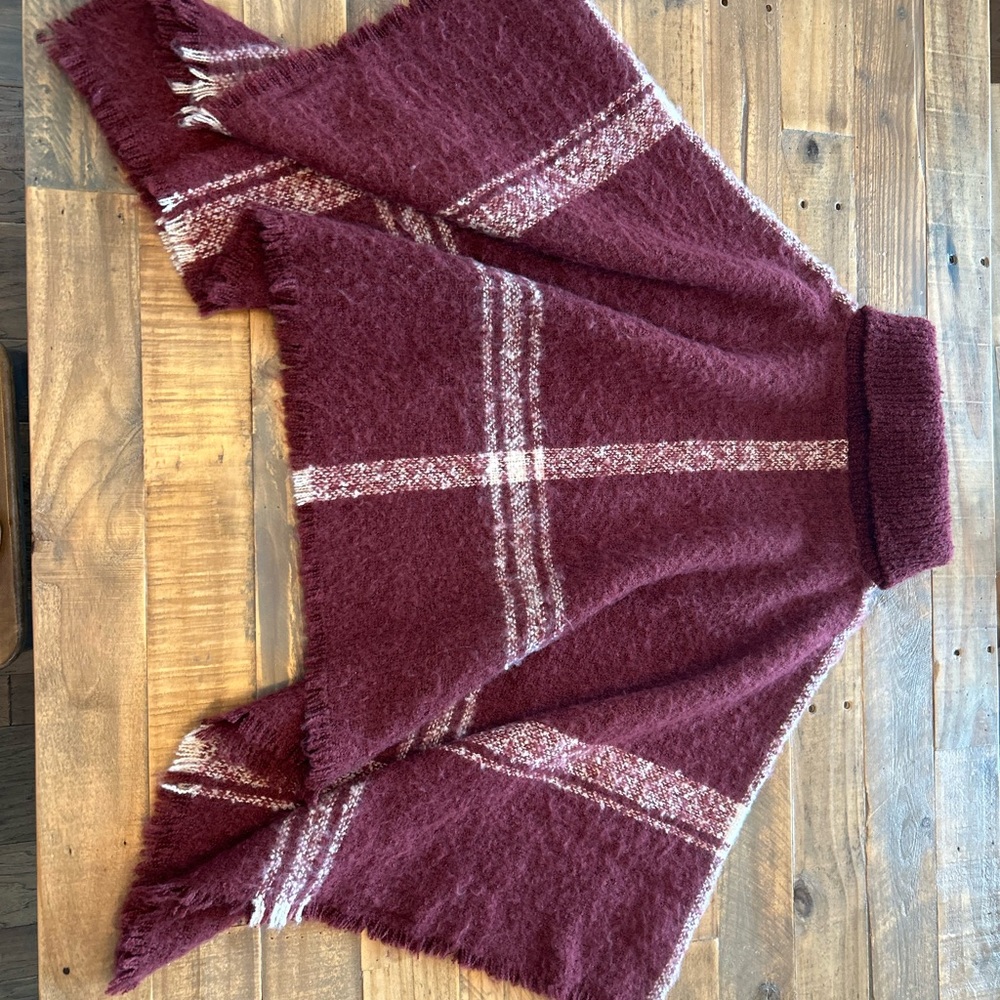 Women’s’ one-size knit turtleneck, poncho in maroon, and cream plaid - Picture 3 of 11